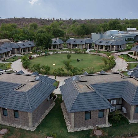 Shri Radha Brij Vasundhara Resort & Spa Govardhan Buitenkant foto