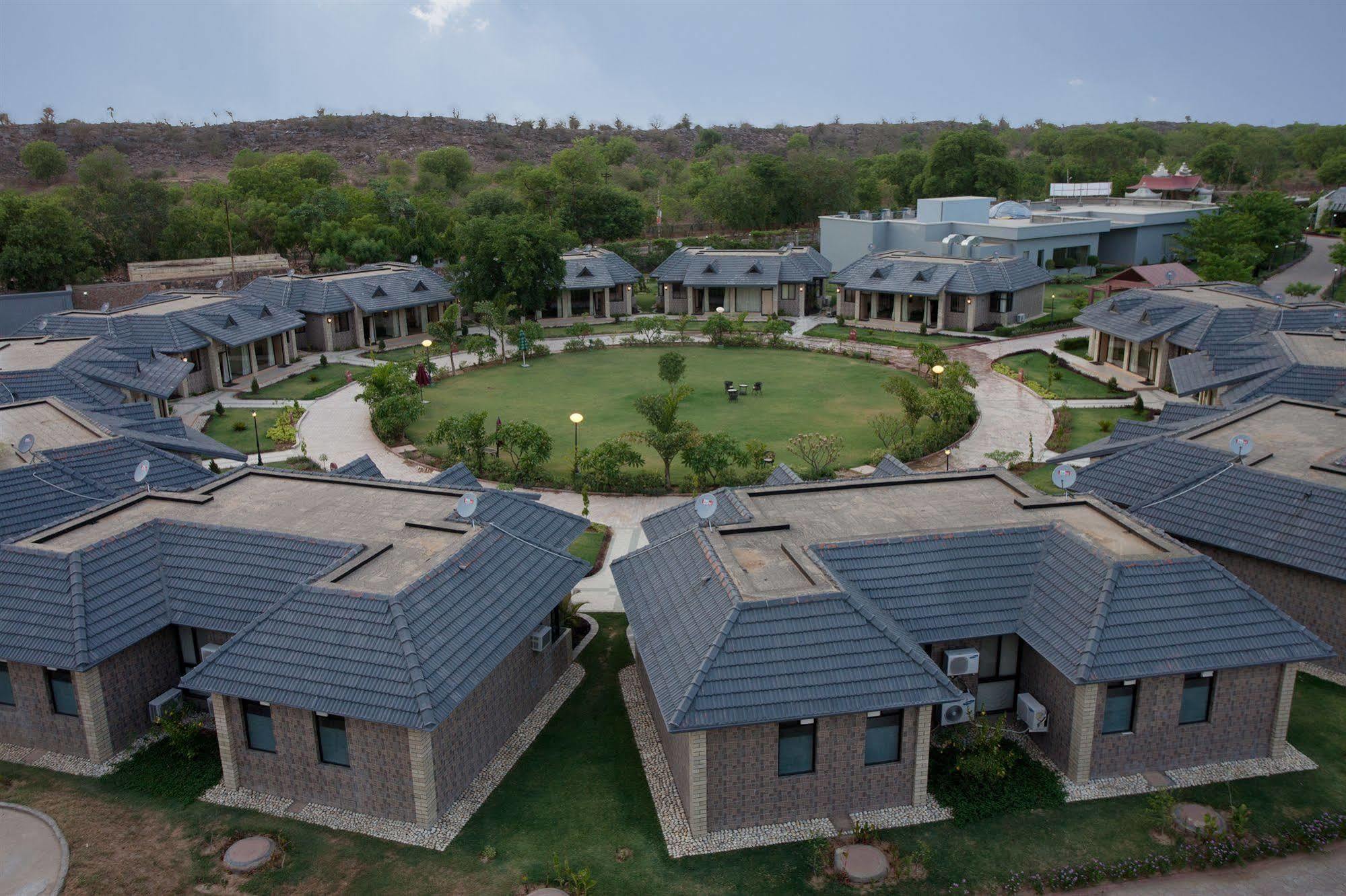 Shri Radha Brij Vasundhara Resort & Spa Govardhan Buitenkant foto