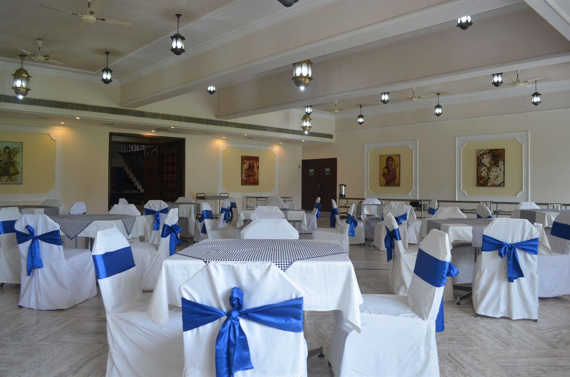 Shri Radha Brij Vasundhara Resort & Spa Govardhan Buitenkant foto