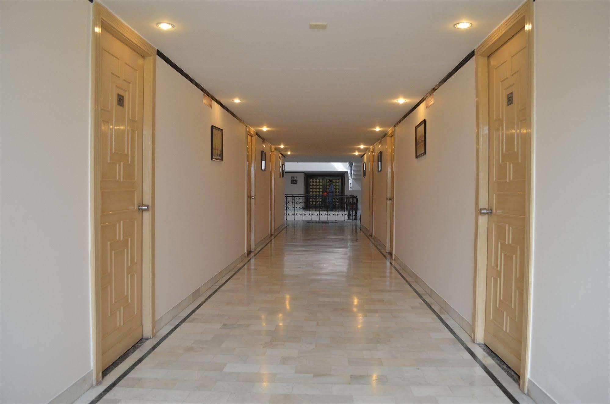 Shri Radha Brij Vasundhara Resort & Spa Govardhan Buitenkant foto