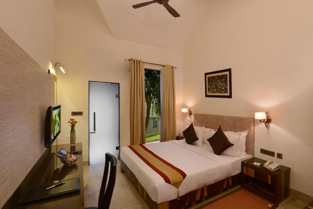 Shri Radha Brij Vasundhara Resort & Spa Govardhan Buitenkant foto