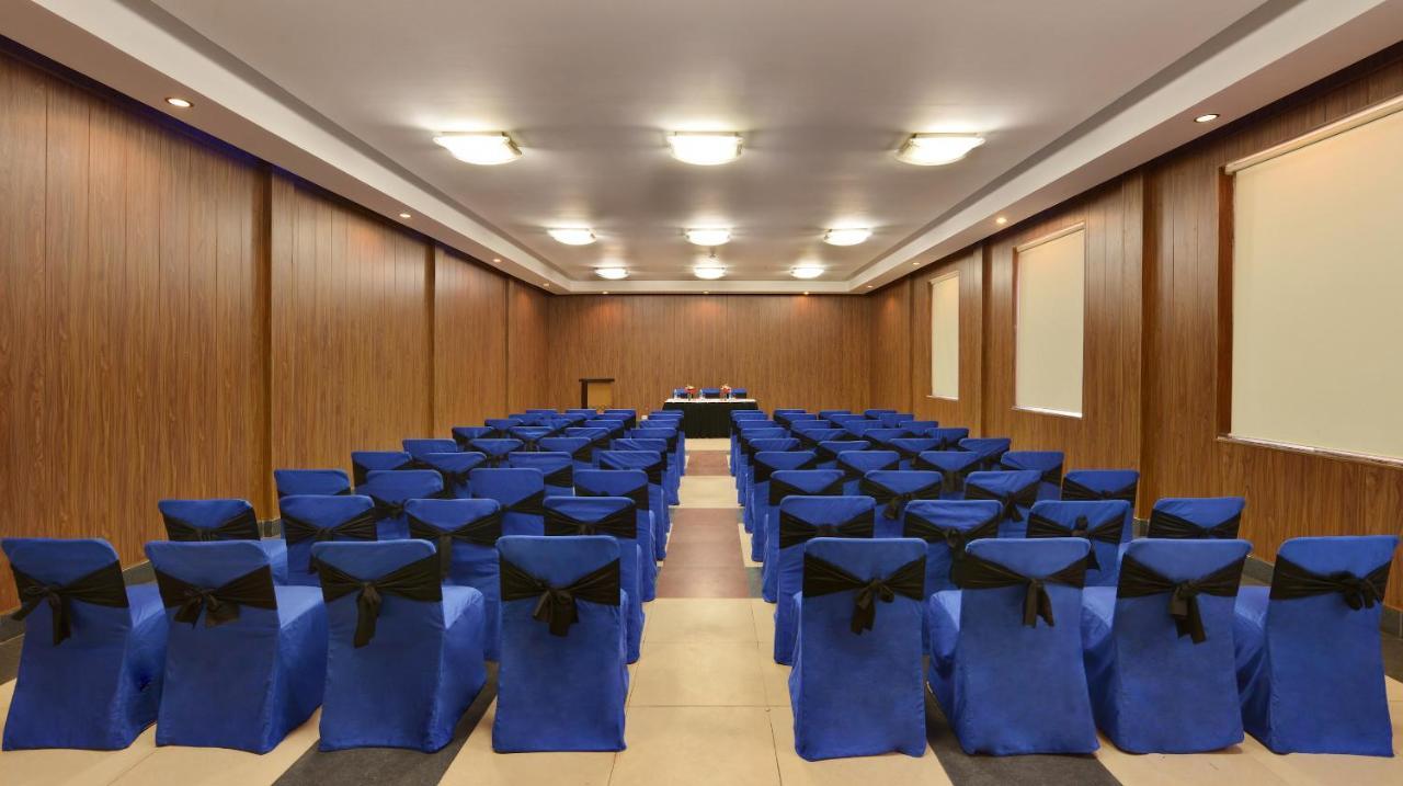 Shri Radha Brij Vasundhara Resort & Spa Govardhan Buitenkant foto