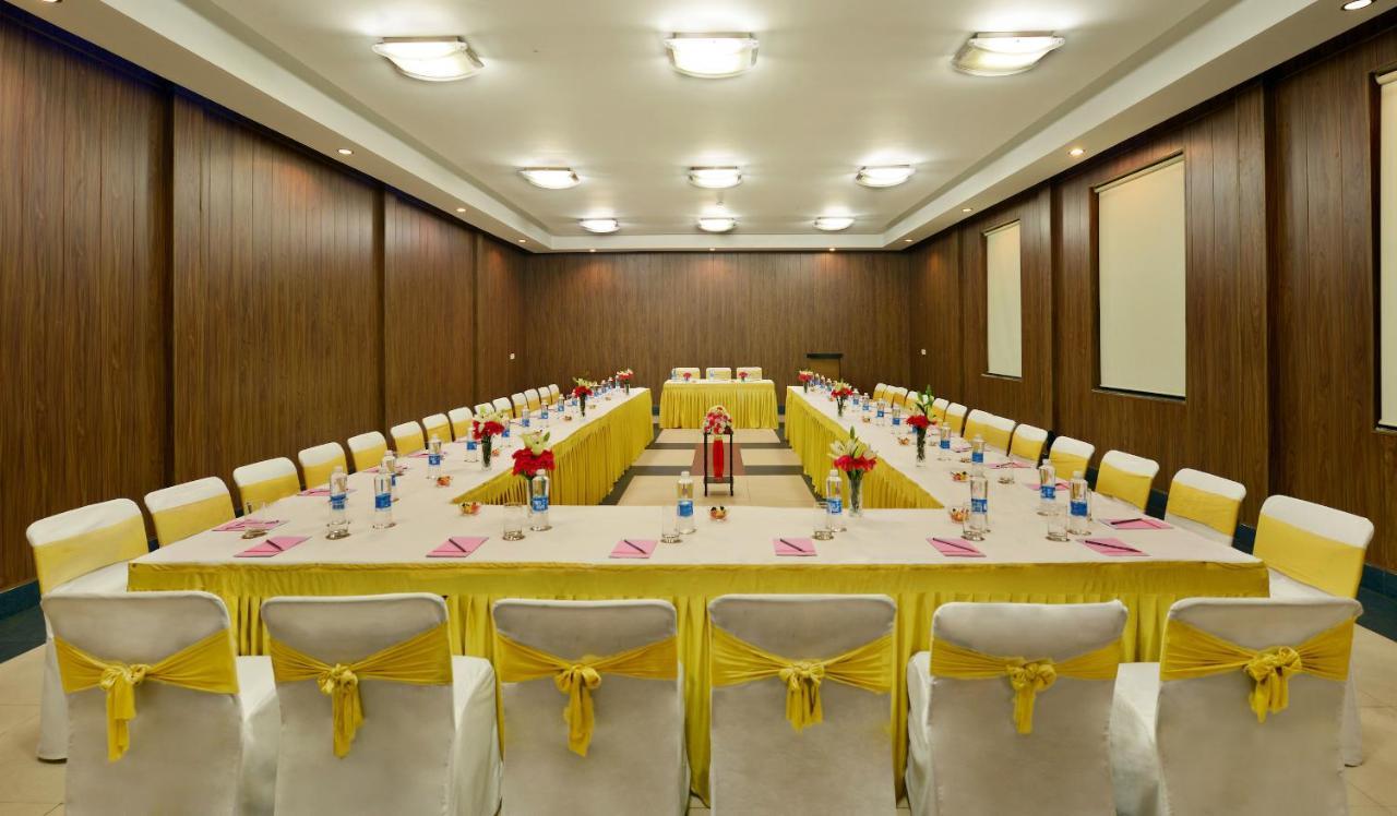 Shri Radha Brij Vasundhara Resort & Spa Govardhan Buitenkant foto